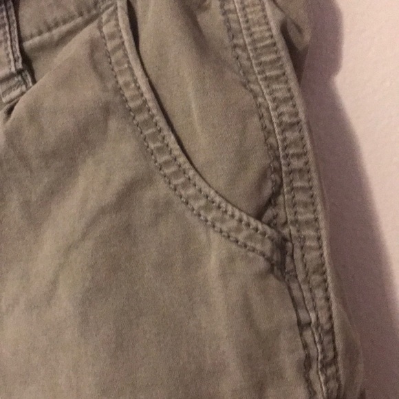 Hollister So-Cal Stretch rolled hem shorts - Picture 3 of 4